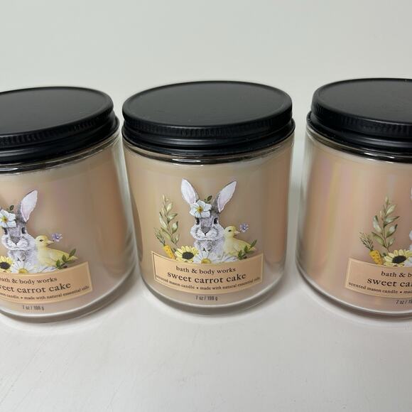 Bath & Body Works Aromatherapy Sweet Carrot Cake 7 oz Candles Lot Of 4 - Picture 2 of 5